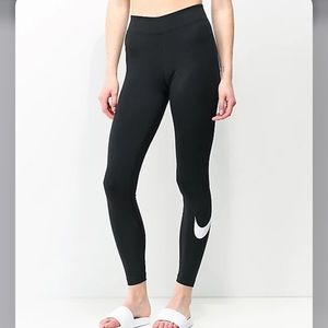 Nike leggings (WITH PINK NIKE SWOOSH)
